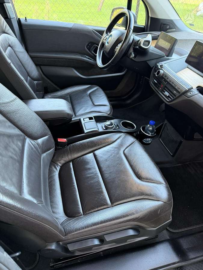 BMW i3, Хэтчбек