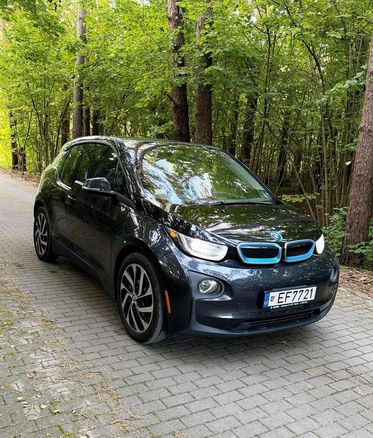 BMW i3, Хэтчбек