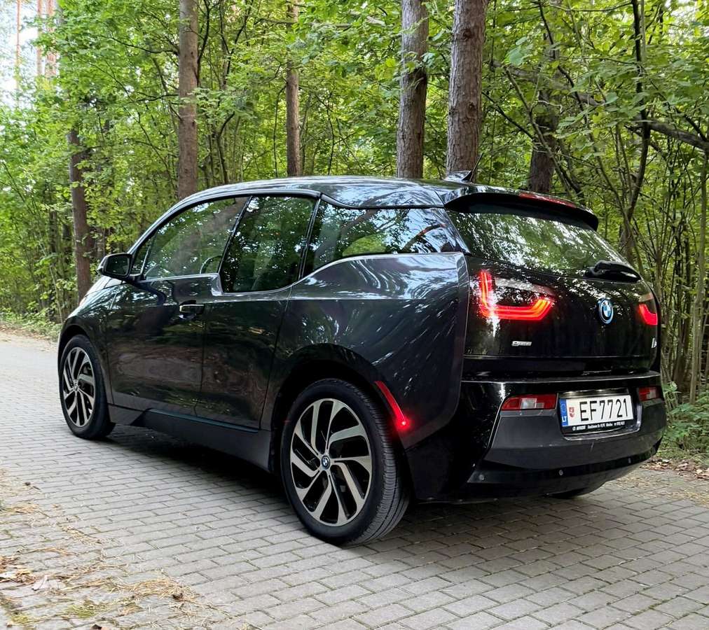 BMW i3, Хэтчбек
