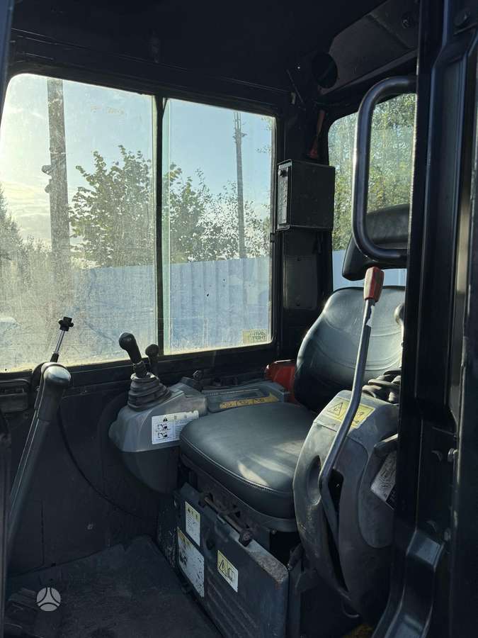Kobelco S60, mini excavator