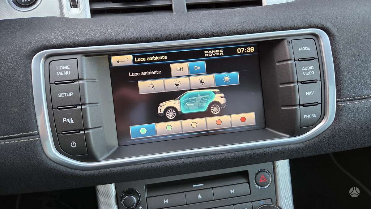 Land Rover Evoque, 2.2 l., Внедорожник / Кроссовер