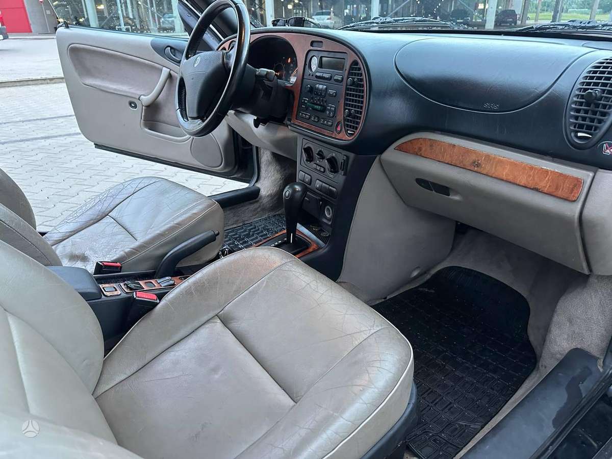 Saab 900, 2.3 l., convertible