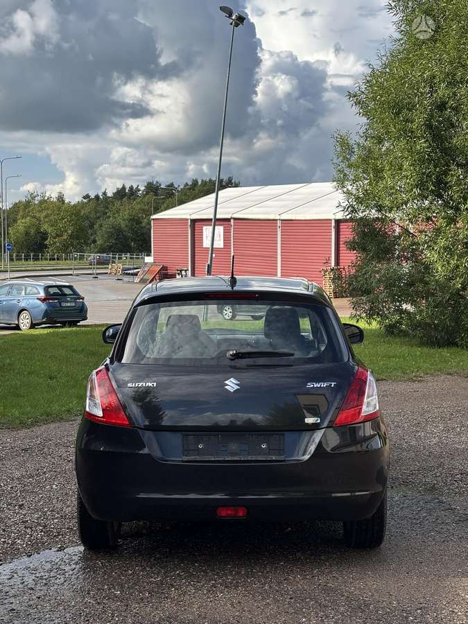 Suzuki Swift, 1.3 l., hatchback