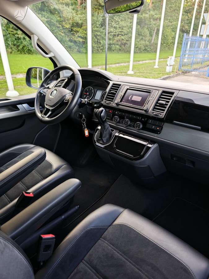 Volkswagen Multivan - 12