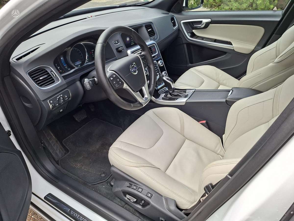 Volvo V60, 2.4 l., Универсал