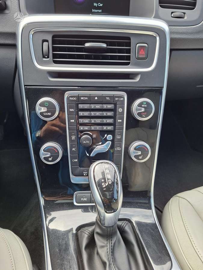 Volvo V60, 2.4 l., Универсал
