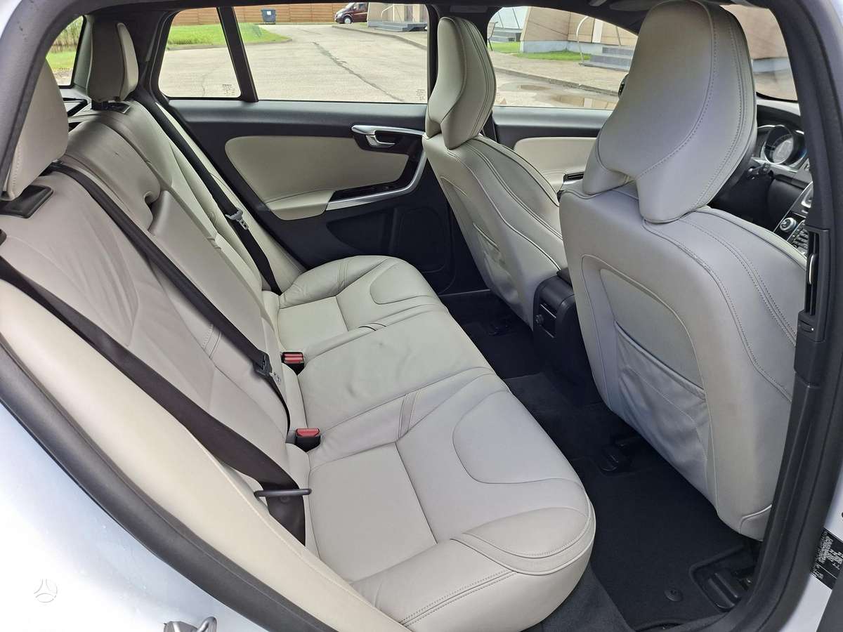 Volvo V60, 2.4 l., Универсал
