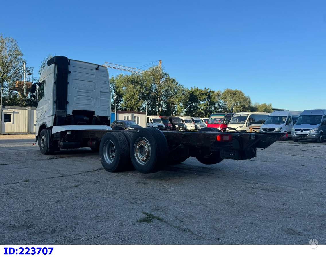 Volvo FH13 500 6x2, шасси