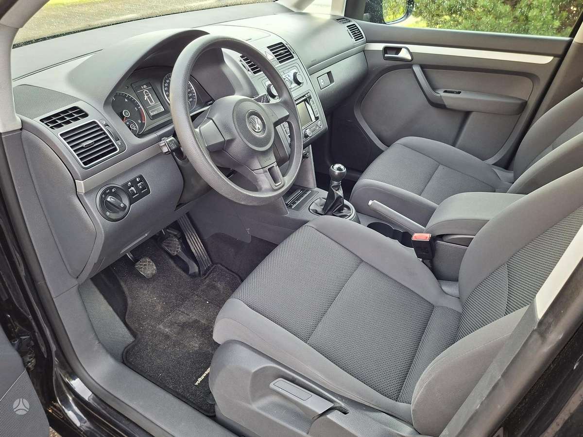 Volkswagen Touran - 7