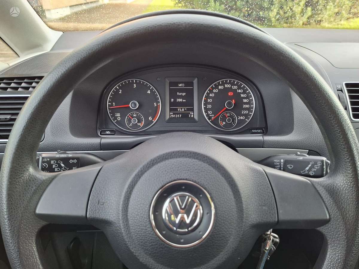 Volkswagen Touran - 9