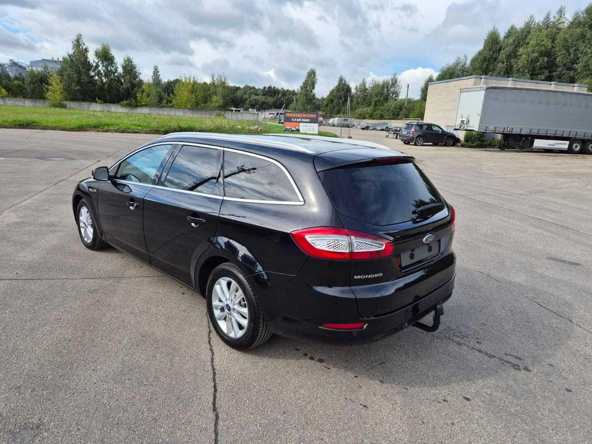 Ford Mondeo - 12