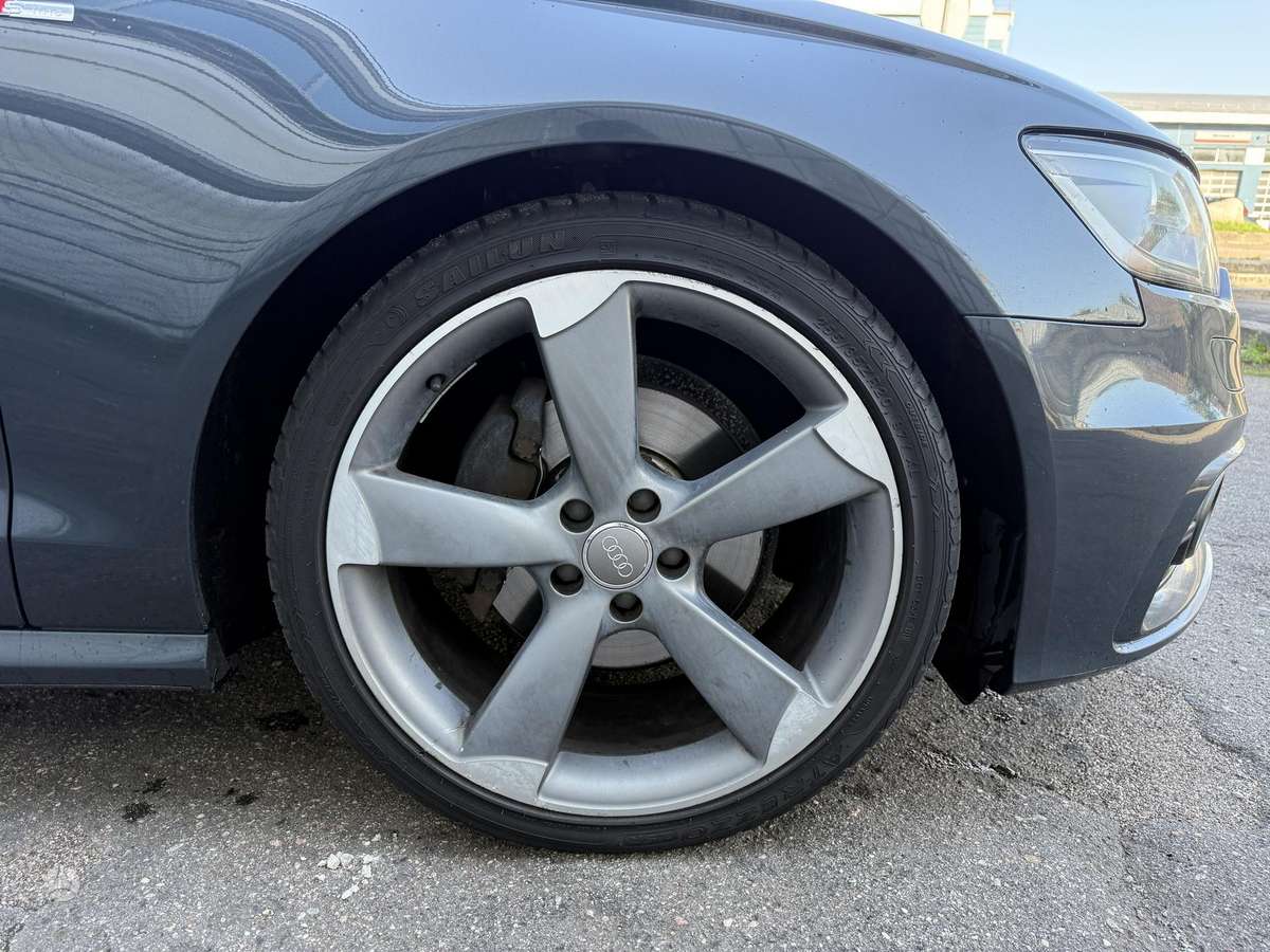Audi A6, 3.0 l., Седан