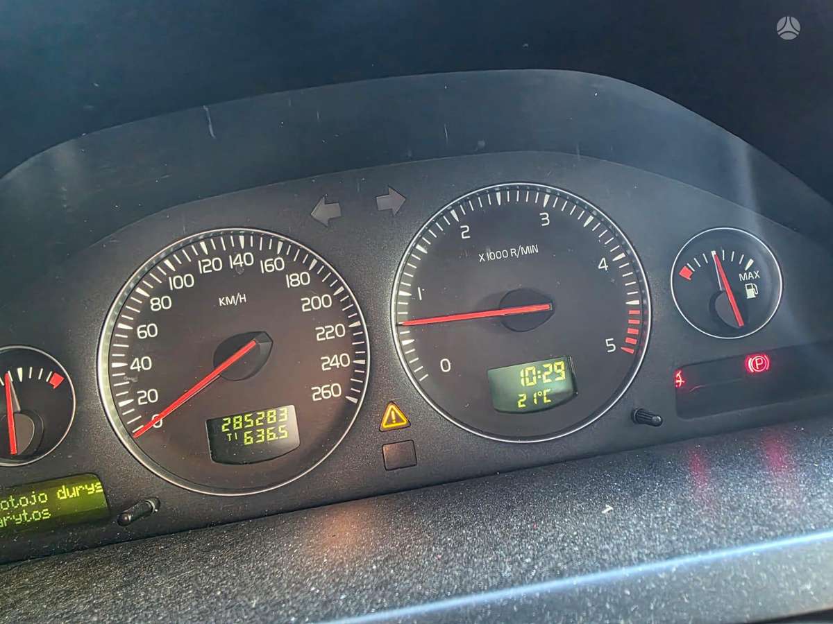 Volvo XC90, D5244T4, по частям