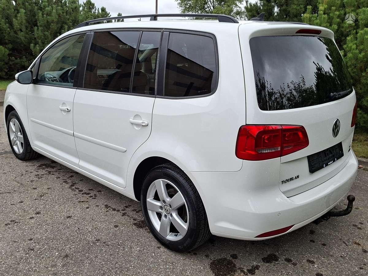 Volkswagen Touran - 4