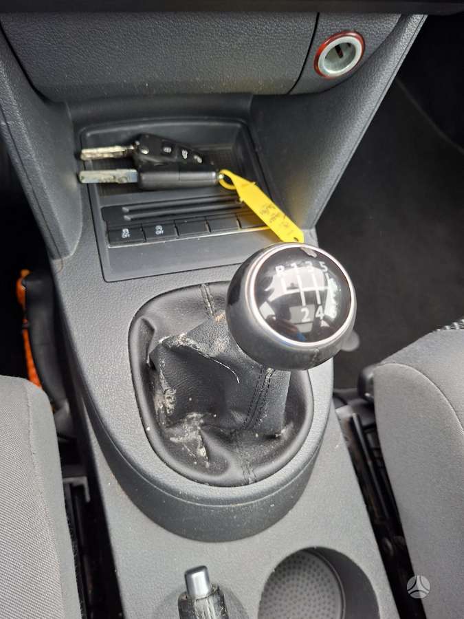 Volkswagen Touran - 8