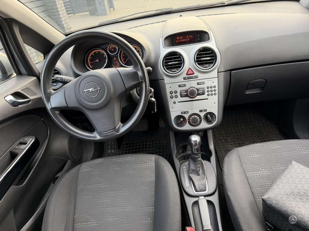 Opel Corsa, 1.4 l., Хэтчбек