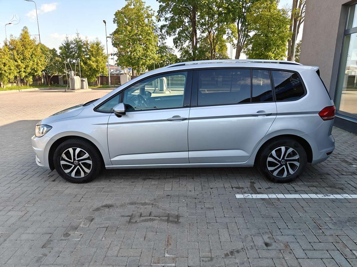 Volkswagen Touran - 3
