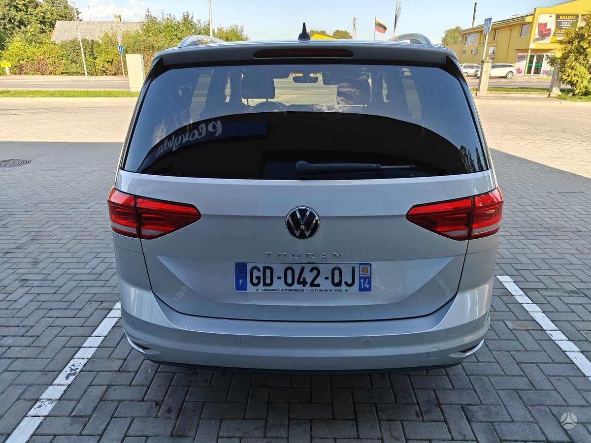 Volkswagen Touran - 5