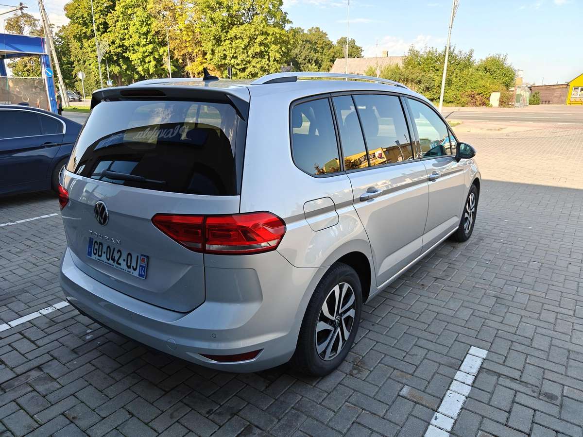Volkswagen Touran - 7
