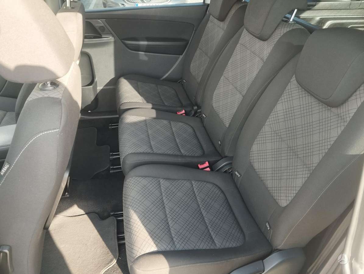 Volkswagen Sharan - 9