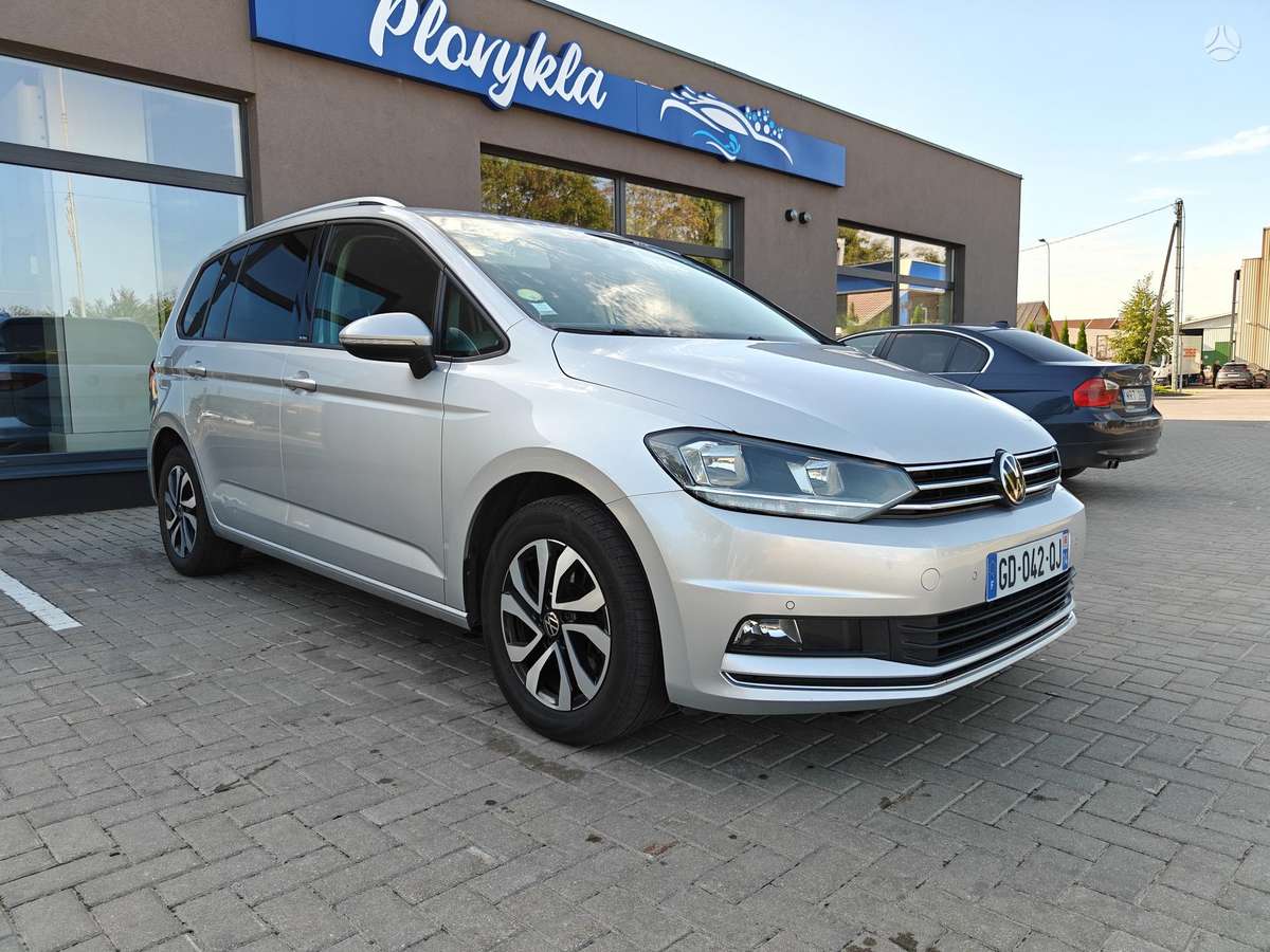 Volkswagen Touran - 9