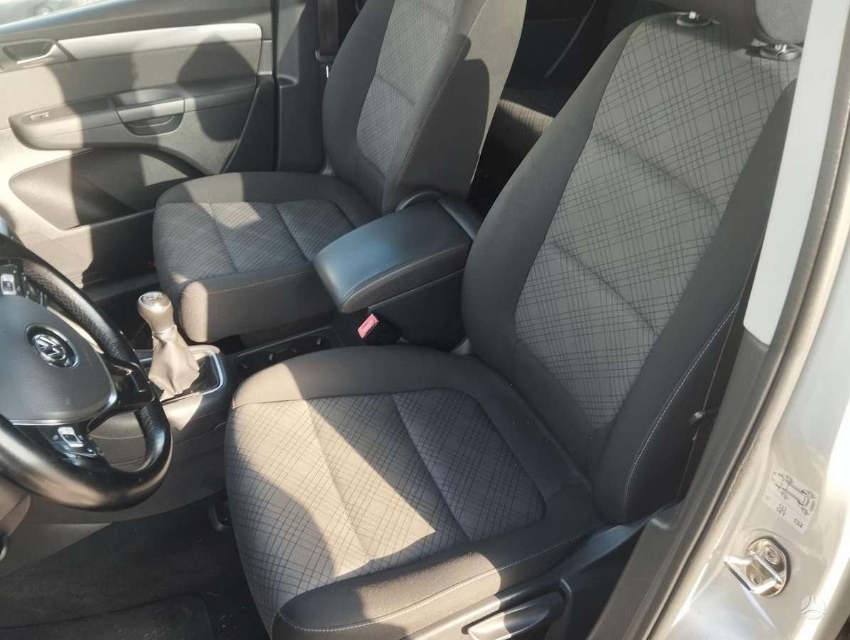 Volkswagen Sharan - 11