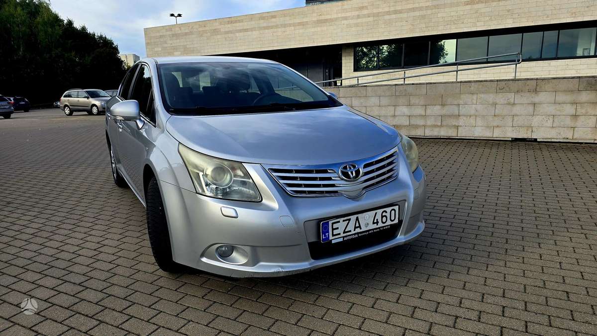 Toyota Avensis - 1