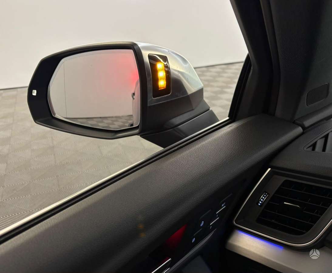 Audi SQ5, 3.0 l., off-road / crossover