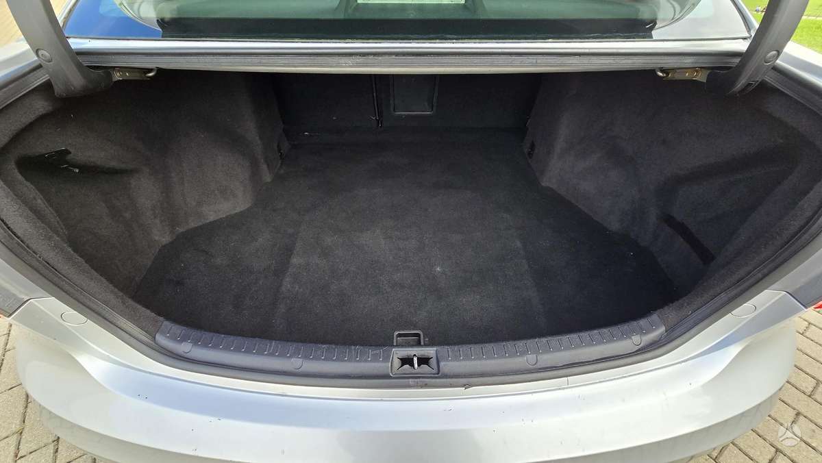 Toyota Avensis - 6