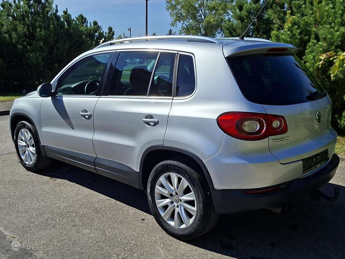 Volkswagen Tiguan - 4