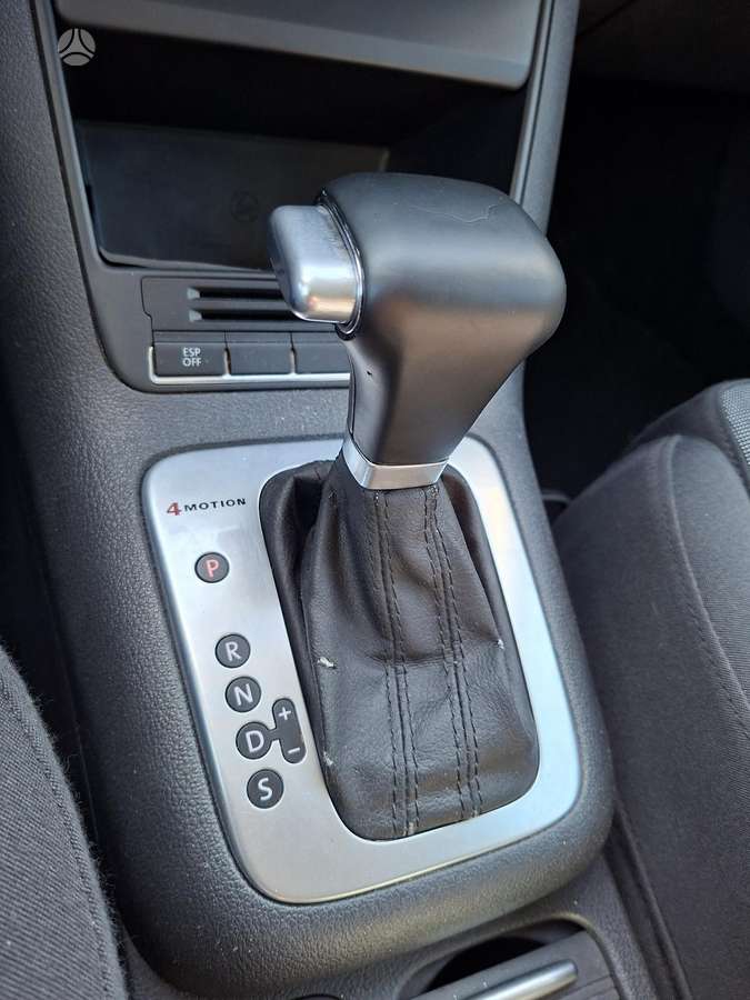 Volkswagen Tiguan - 10