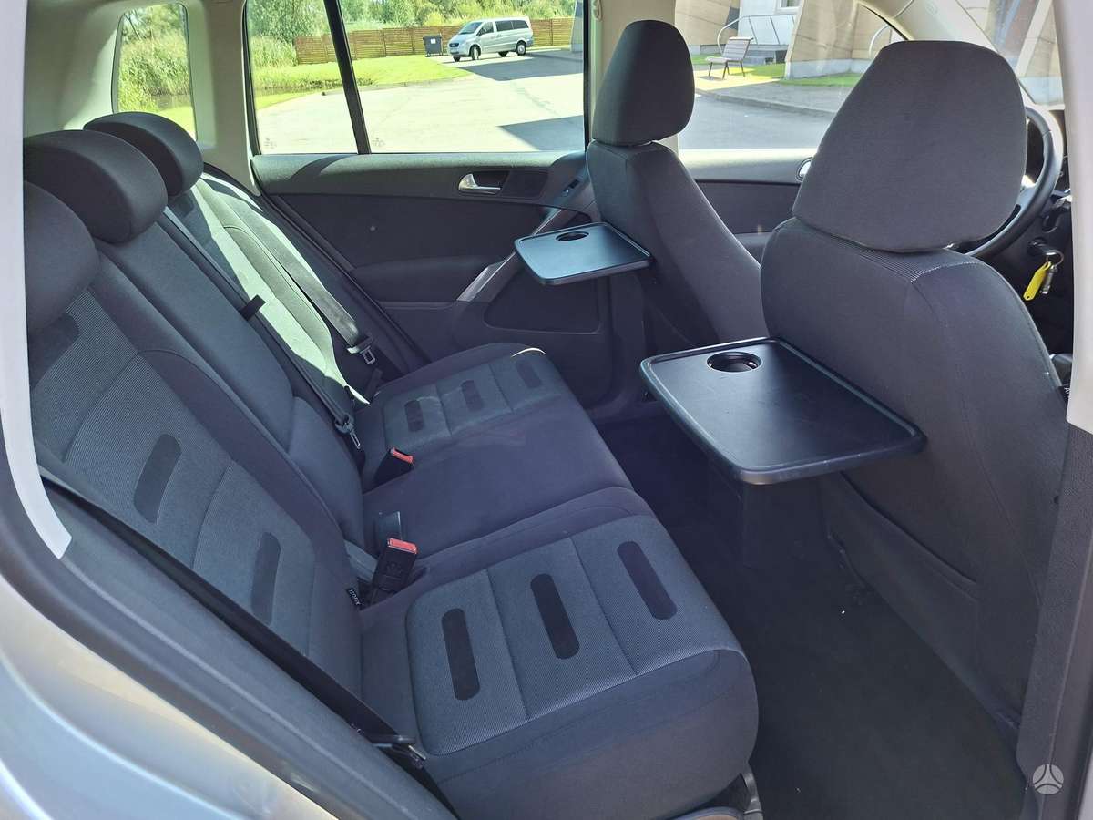 Volkswagen Tiguan - 12