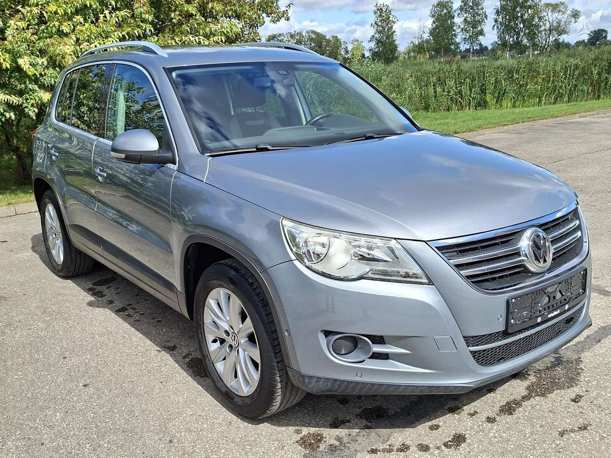 Volkswagen Tiguan - 2