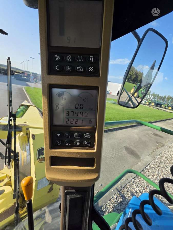 John Deere 7280, self-propelled mower conditioners