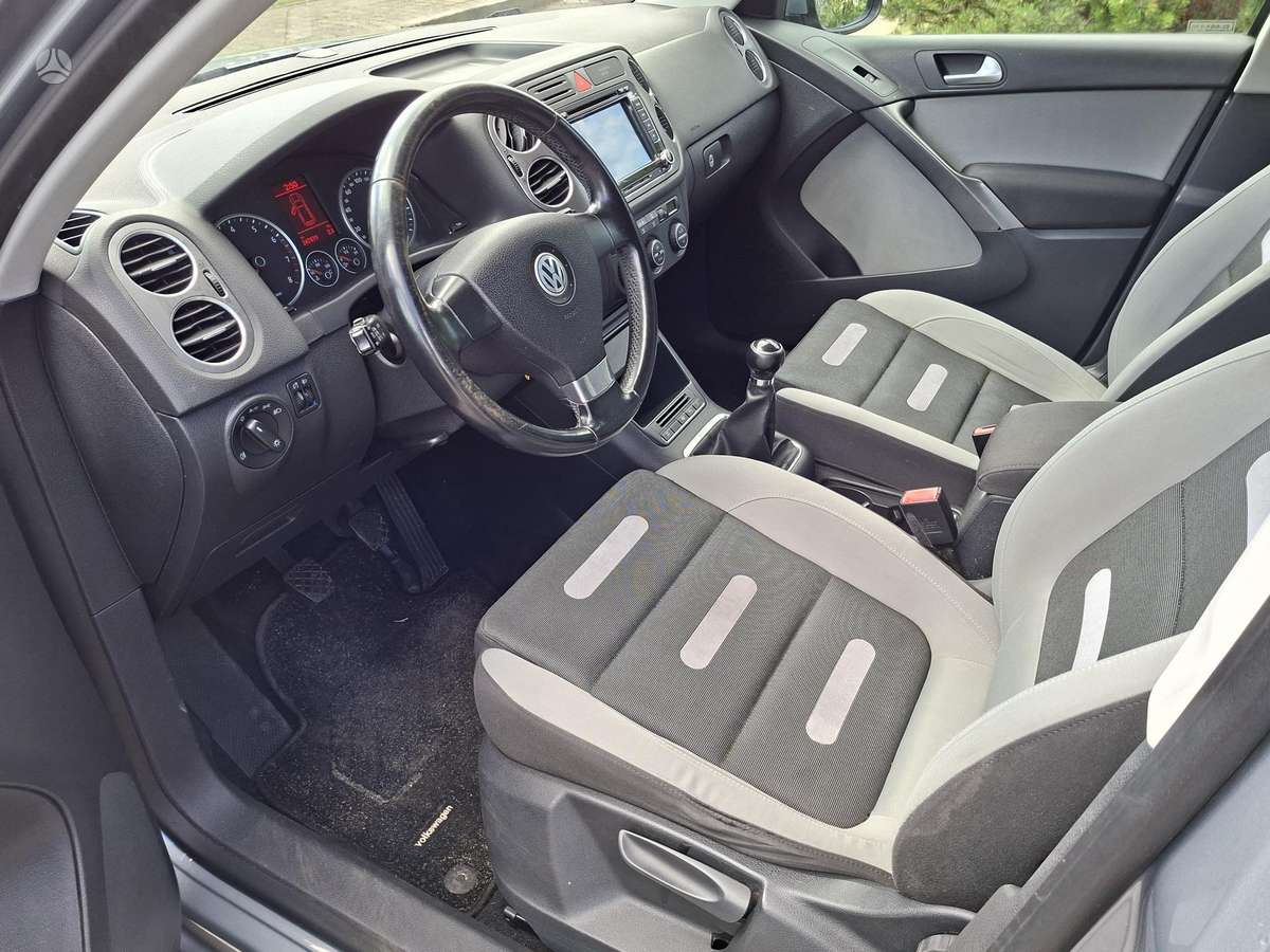 Volkswagen Tiguan - 6