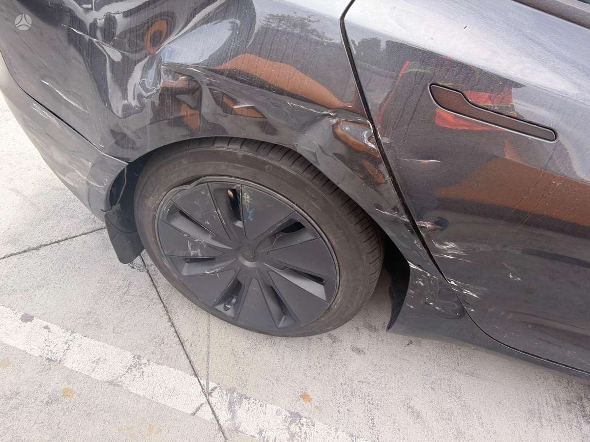 Tesla Model 3, 82 кВт·ч, Хэтчбек