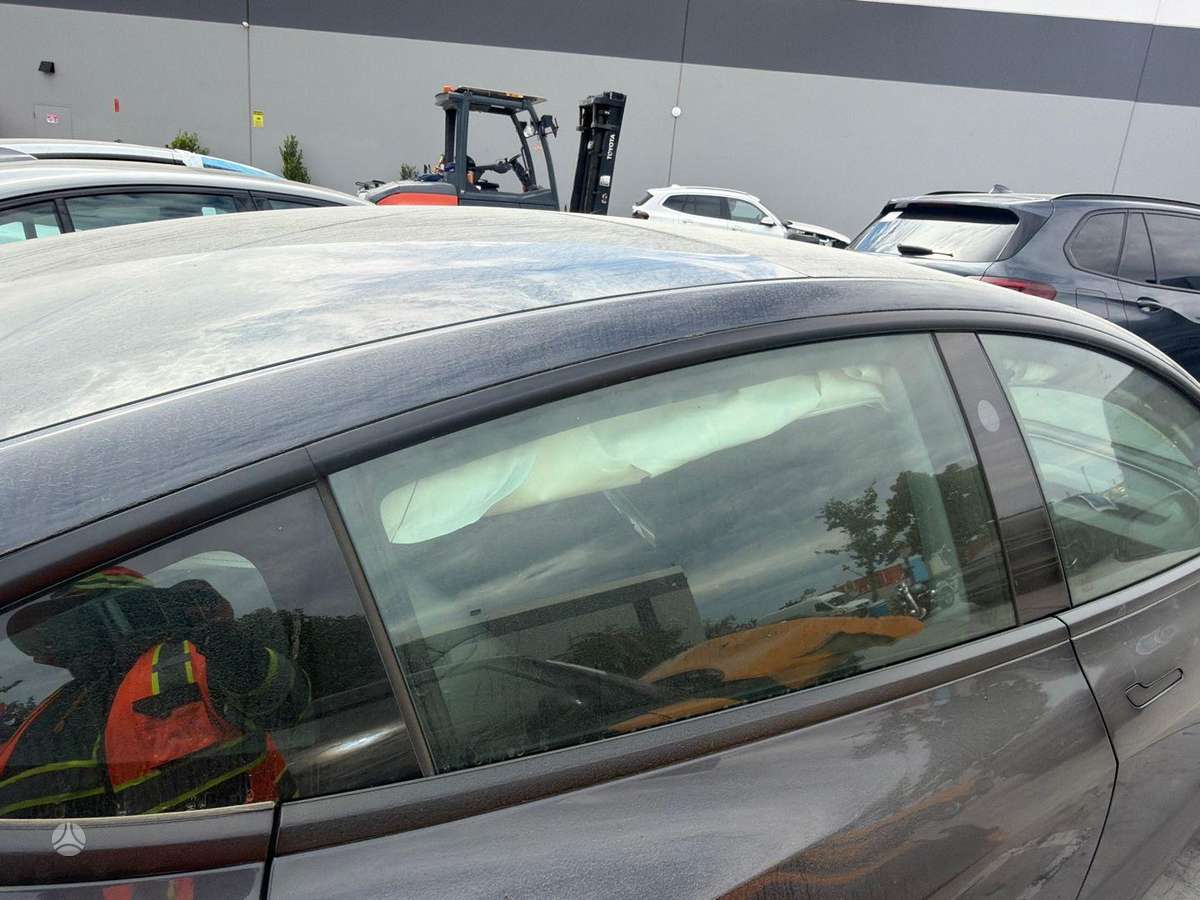 Tesla Model 3, 82 кВт·ч, Хэтчбек