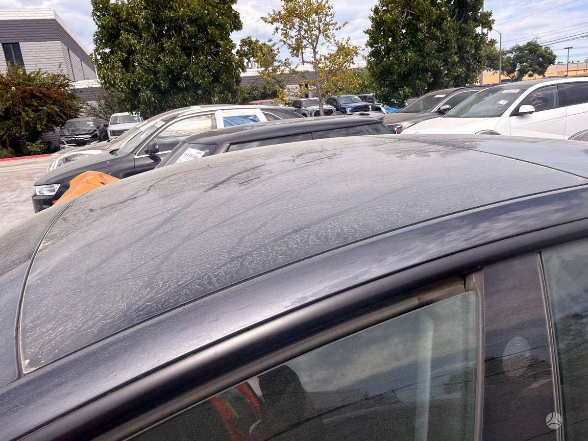 Tesla Model 3 - 11