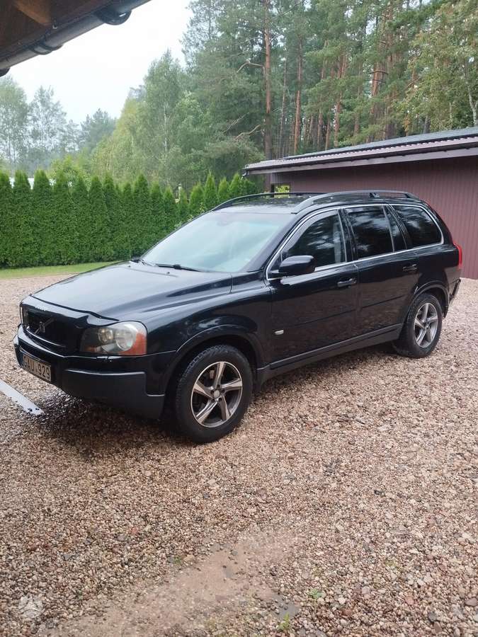 Volvo XC90 - 1