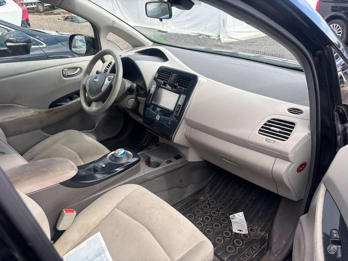 Nissan Leaf, hečbekas