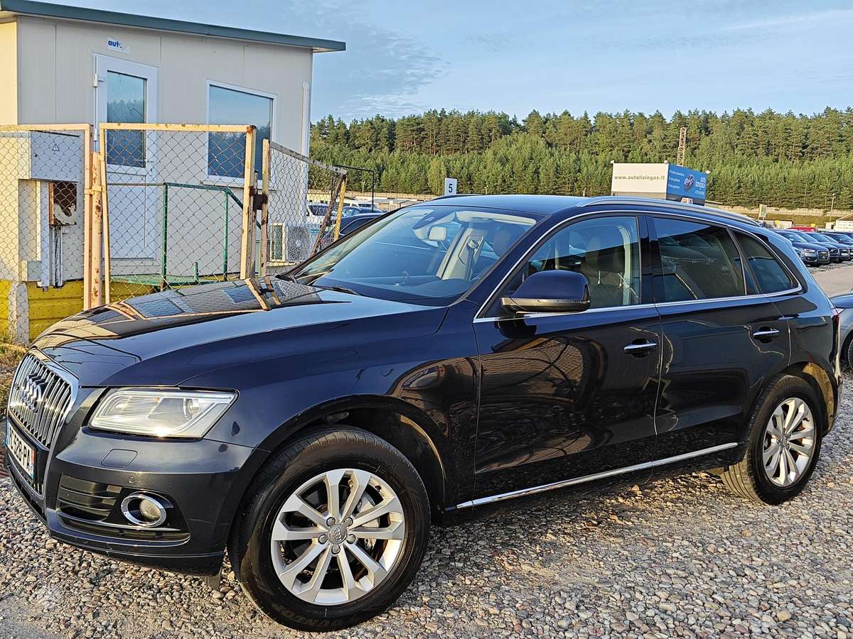 Audi Q5, 2.0 l., off-road / crossover