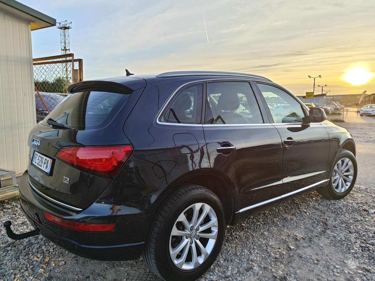 Audi Q5, 2.0 l., Внедорожник / Кроссовер