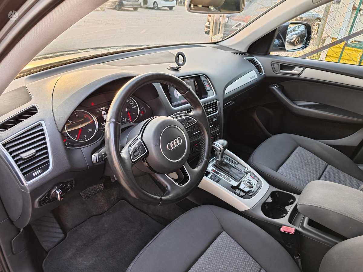 Audi Q5, 2.0 l., Внедорожник / Кроссовер