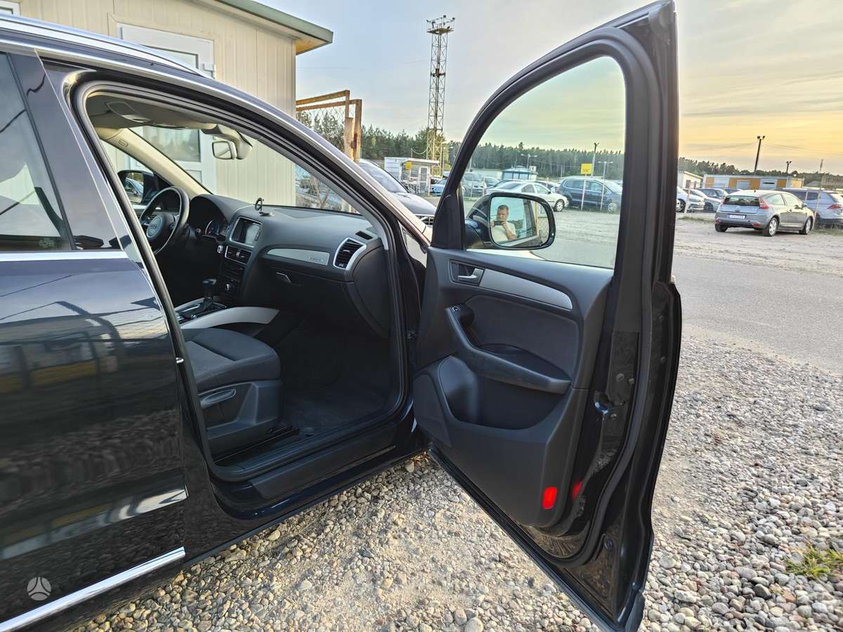 Audi Q5, 2.0 l., Внедорожник / Кроссовер