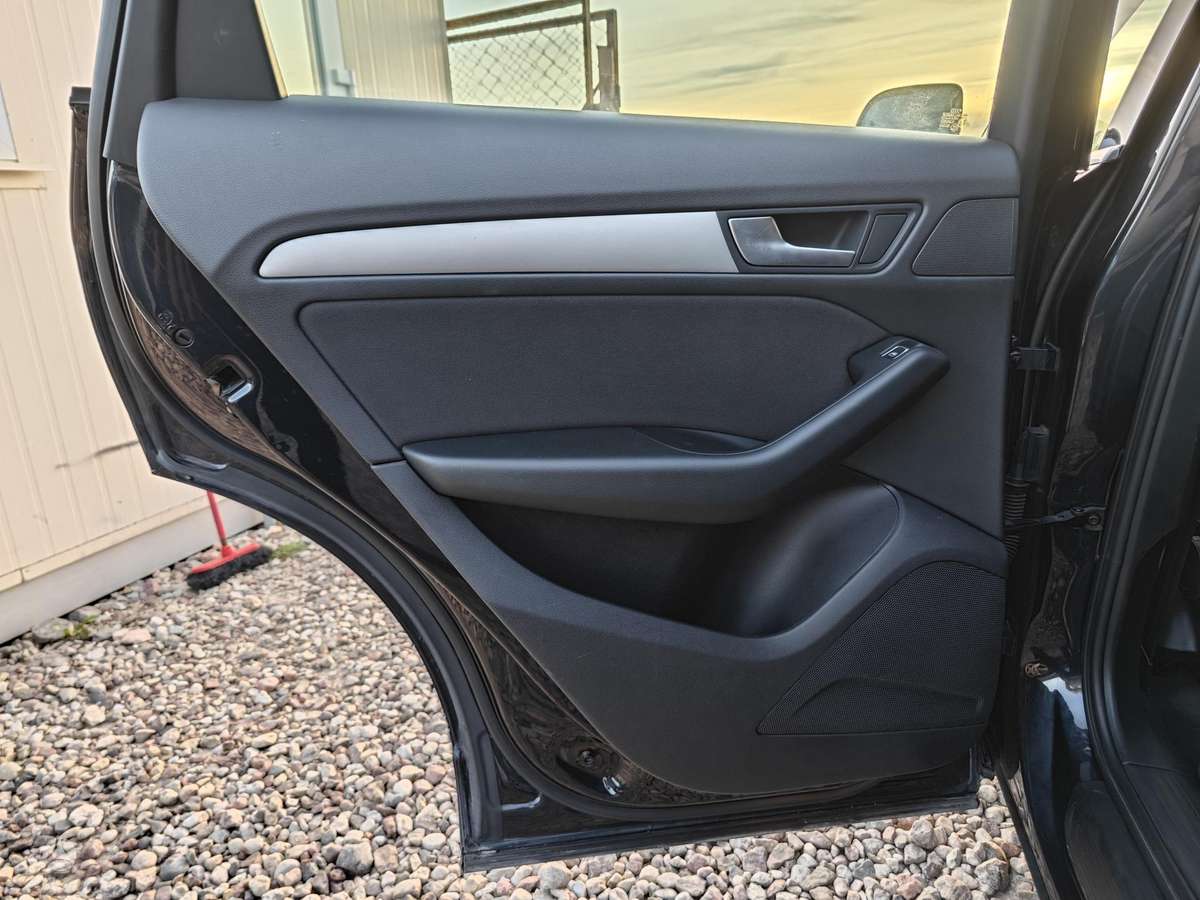 Audi Q5, 2.0 l., Внедорожник / Кроссовер