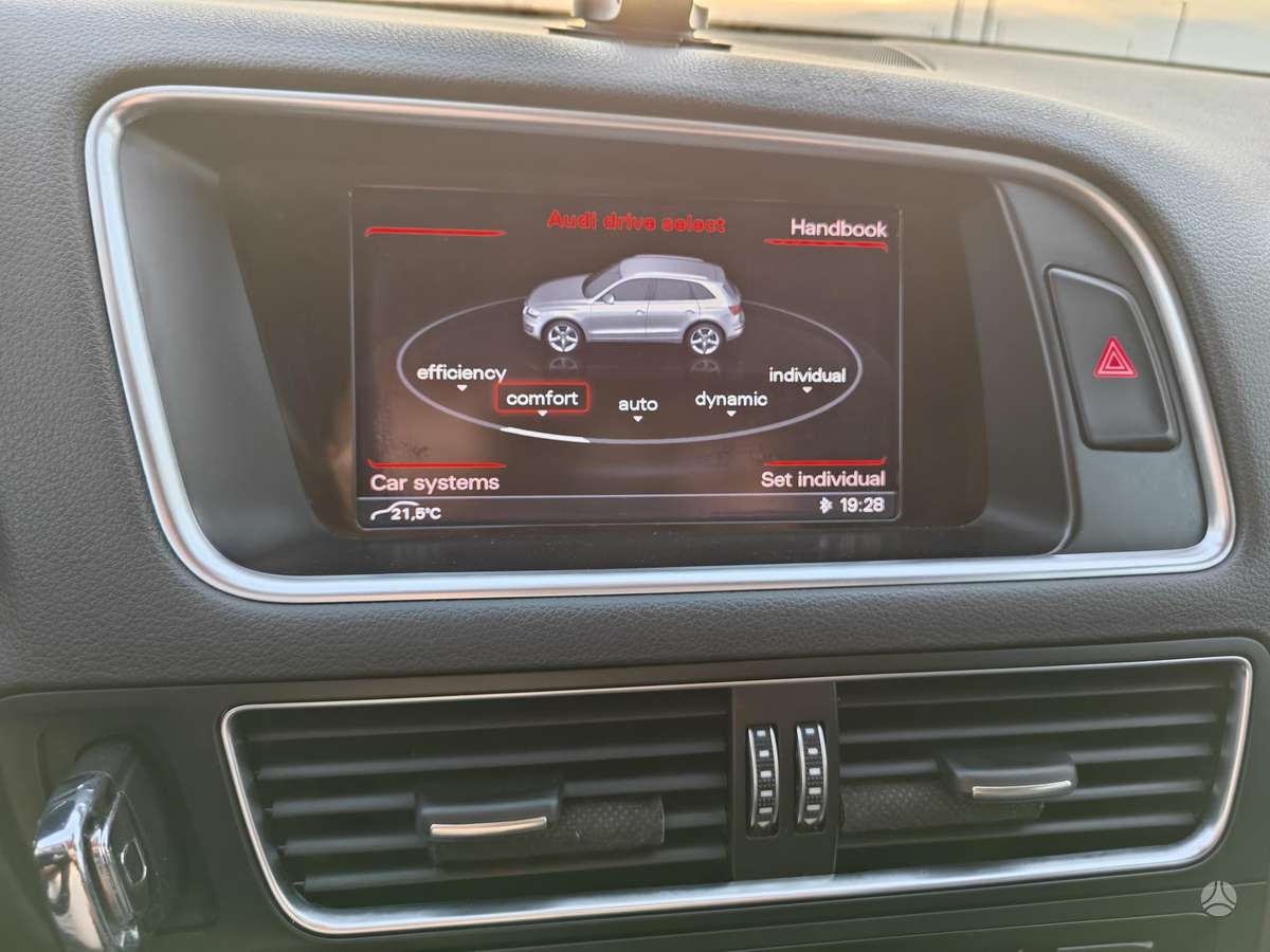 Audi Q5, 2.0 l., Внедорожник / Кроссовер