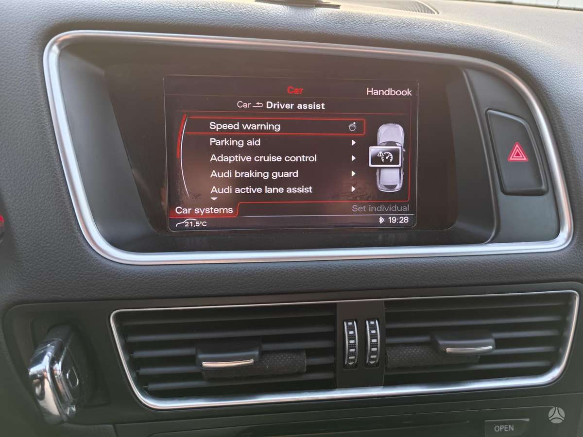 Audi Q5, 2.0 l., Внедорожник / Кроссовер