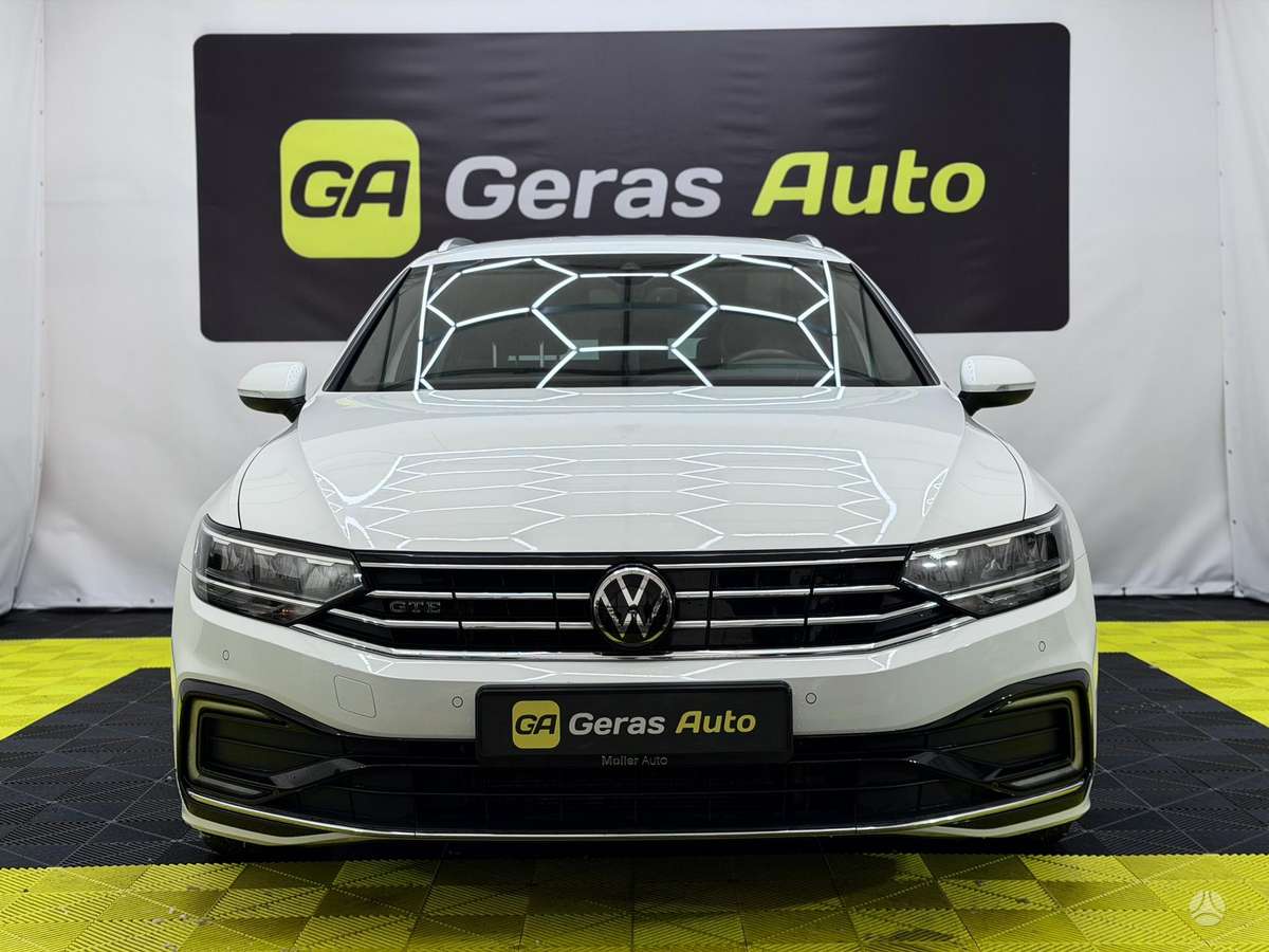Volkswagen Passat - 2