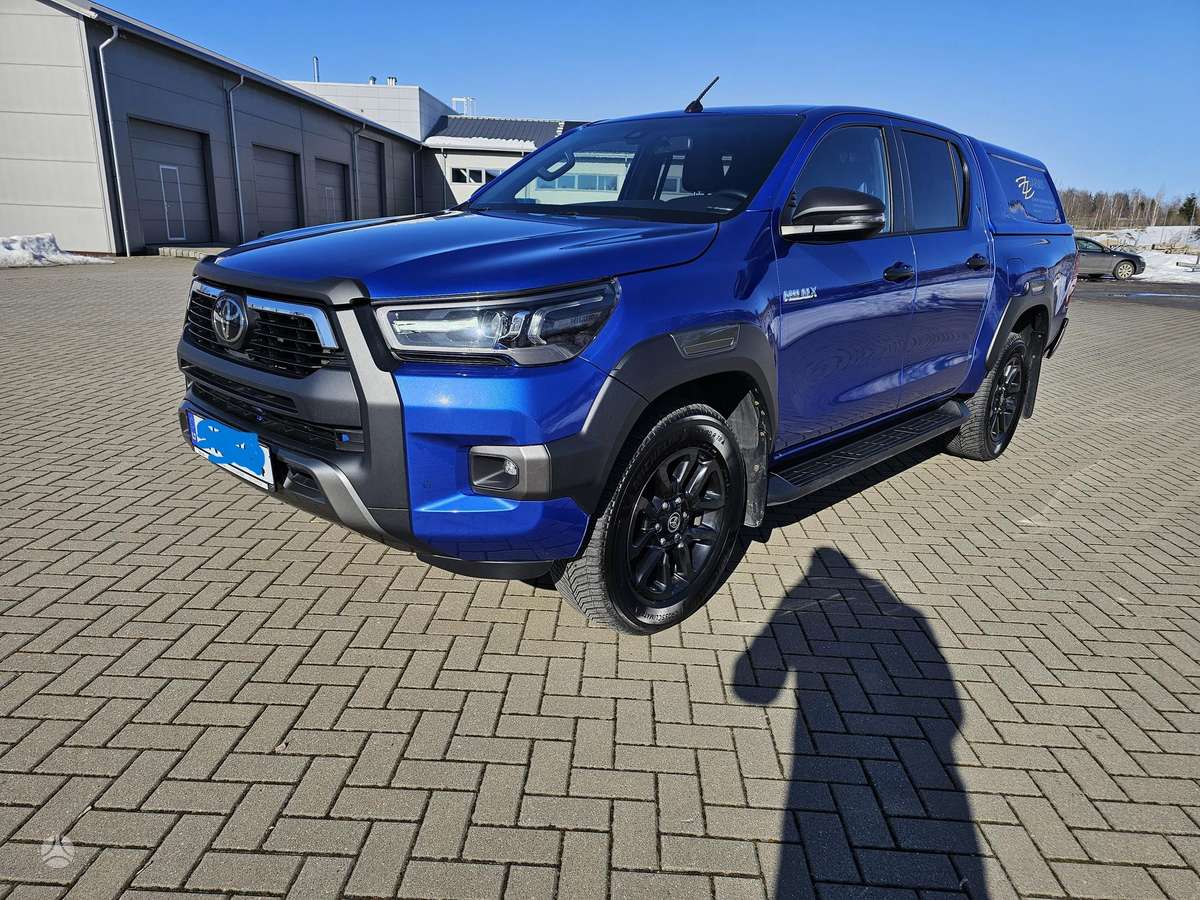 Toyota Hilux - 1