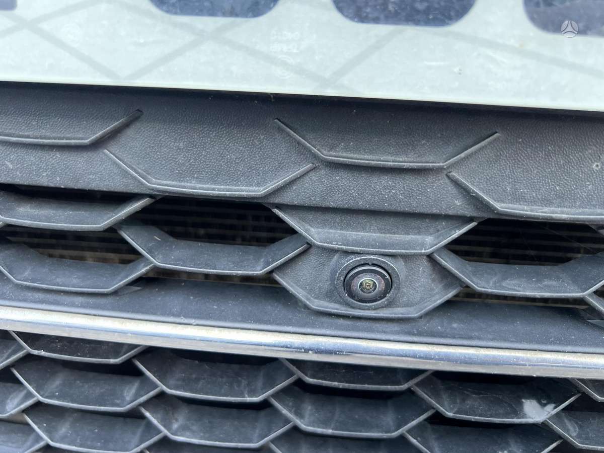 Volkswagen Tiguan - 12